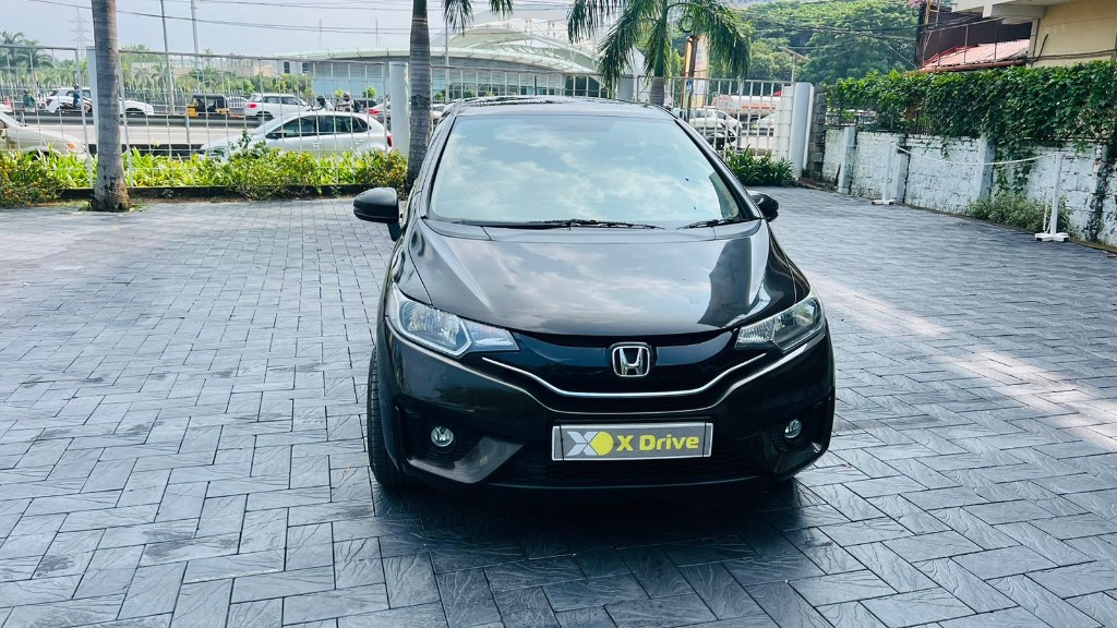 Used Cars in Trivandrum, Kerala - HONDA JAZZ 1.2 V CVT (I-VTEC)B